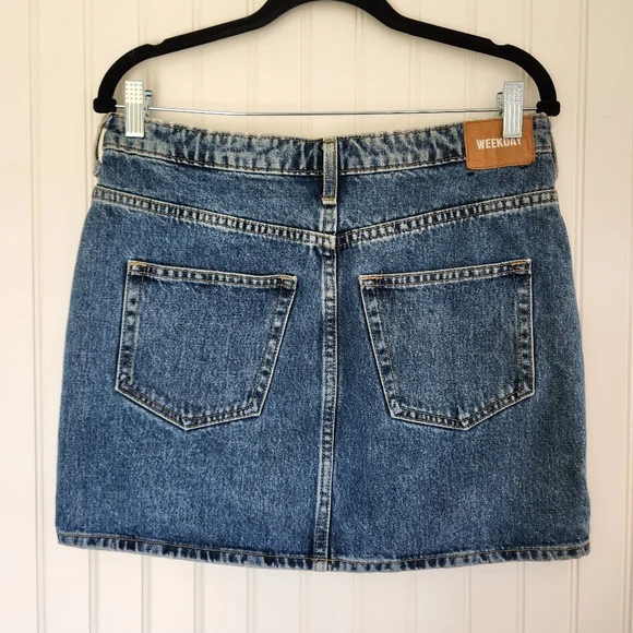 WEEKDAY Medium Blue Wash Denim Classic Essential Jean Skirt 40/8 - Picture 3 of 6